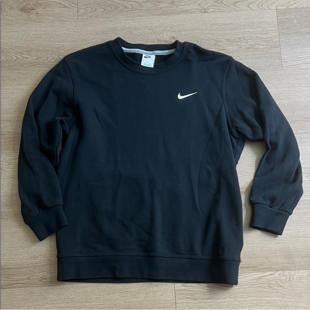 Nike Men's Black Crewneck Sweater
